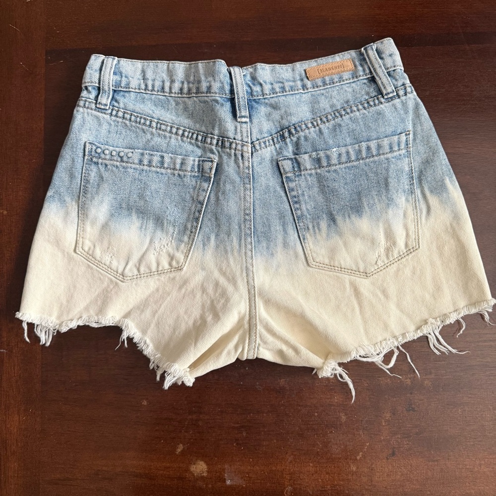 Blank NYC The Barrow Distressed Vintage High-Rise Jean Shorts - Picture 2 of 9
